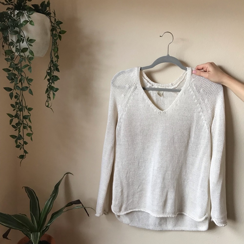 White H&M sweater